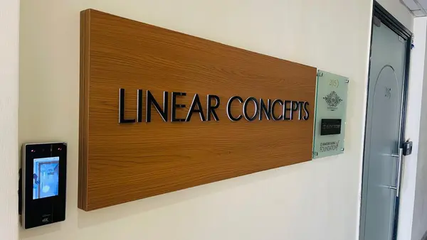 Linear Concepts office nameplate by Brandmaxx